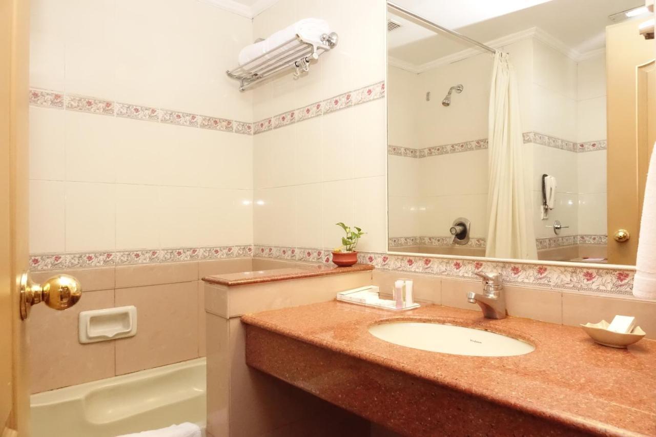 Abad Plaza Hotel Kochi